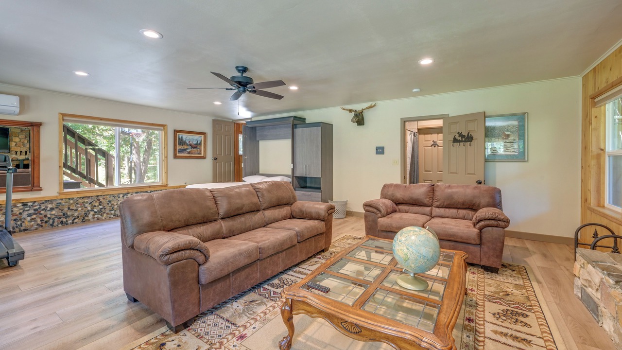 Photo of Livingroom in Oakhurst