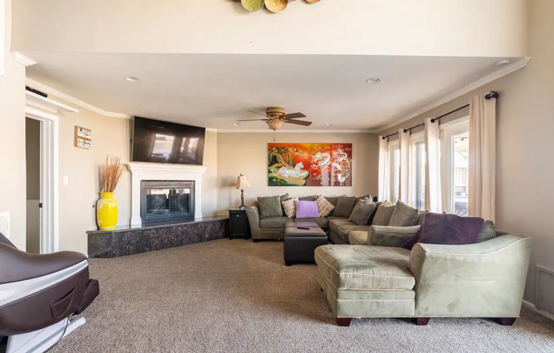 Photo of Livingroom in Victorville