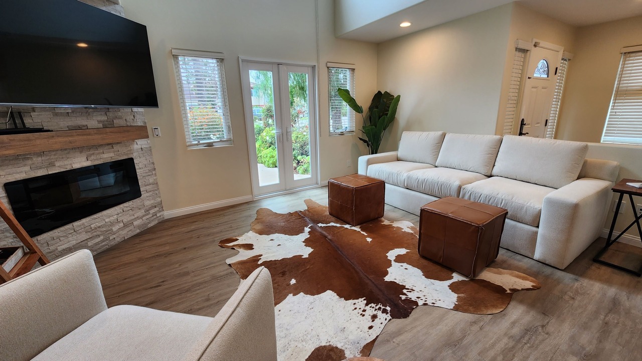 Photo of Livingroom in Downtown