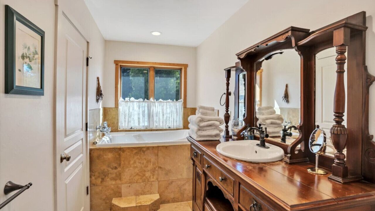 Photo of Bathroom in Palomar Mountain