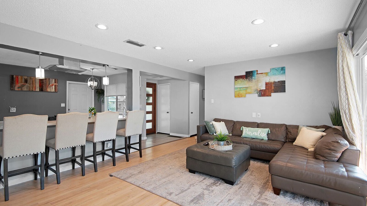 Photo of Livingroom in Fullerton
