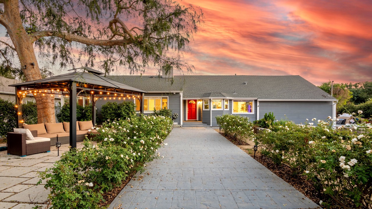 Photo of Outdoor in North Hills