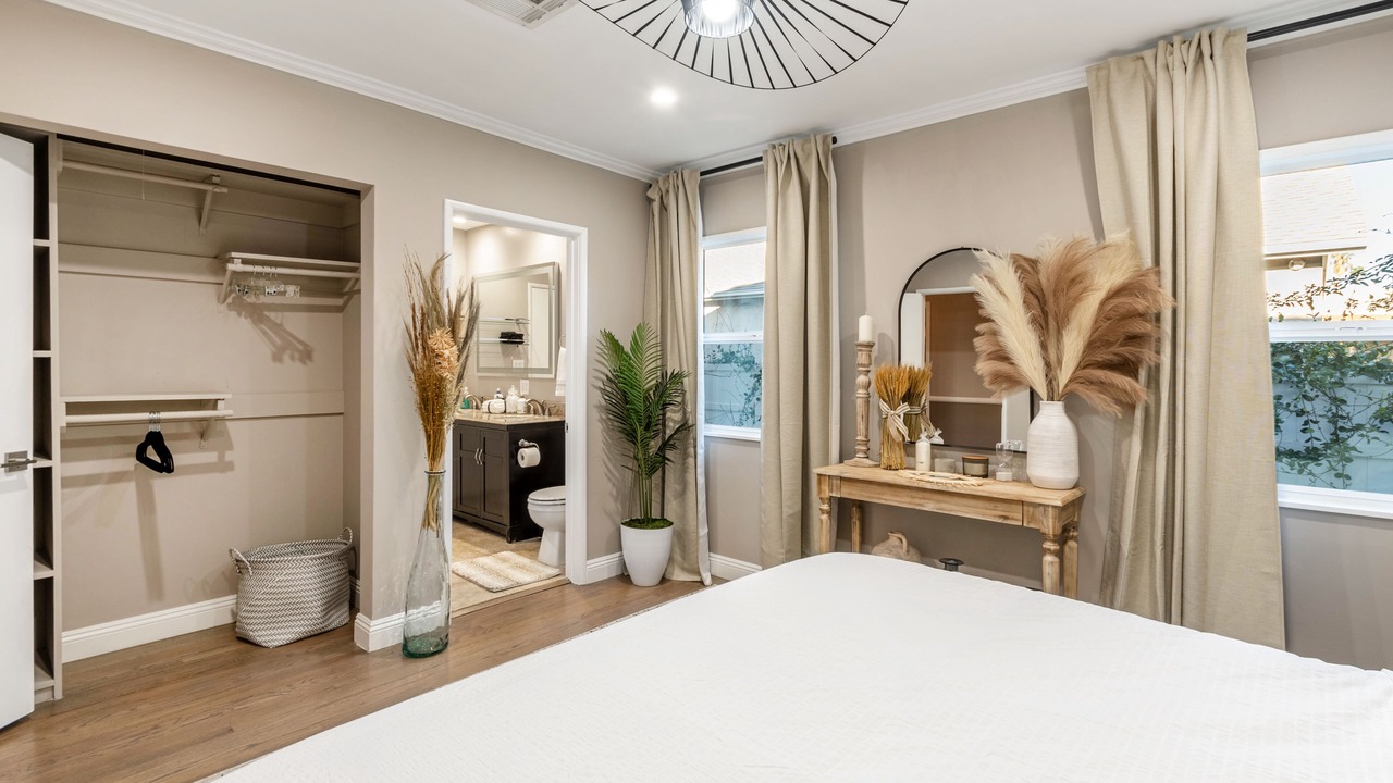 Photo of Bedroom in North Hills