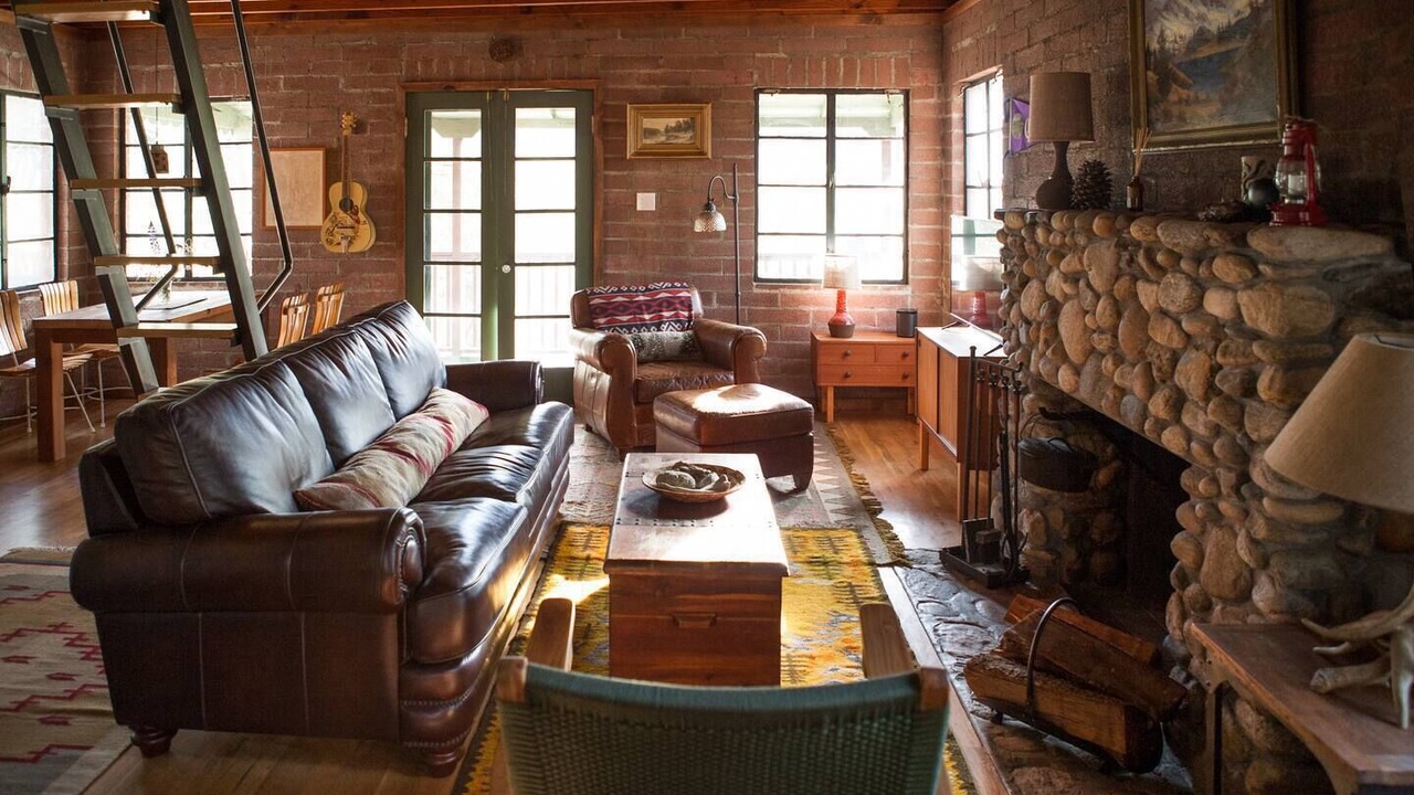 Photo of Livingroom in Kernville
