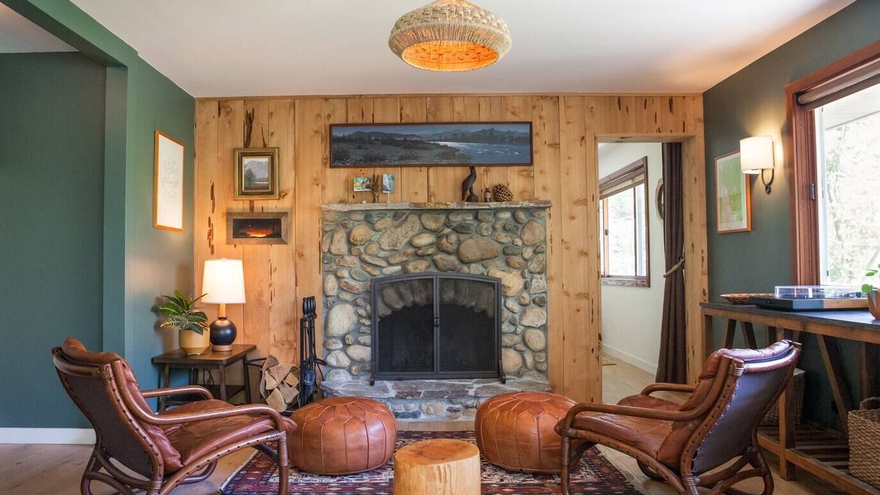Photo of Livingroom in Kernville