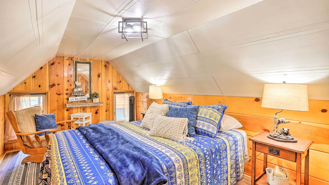 Photo of Bedroom in Wrightwood