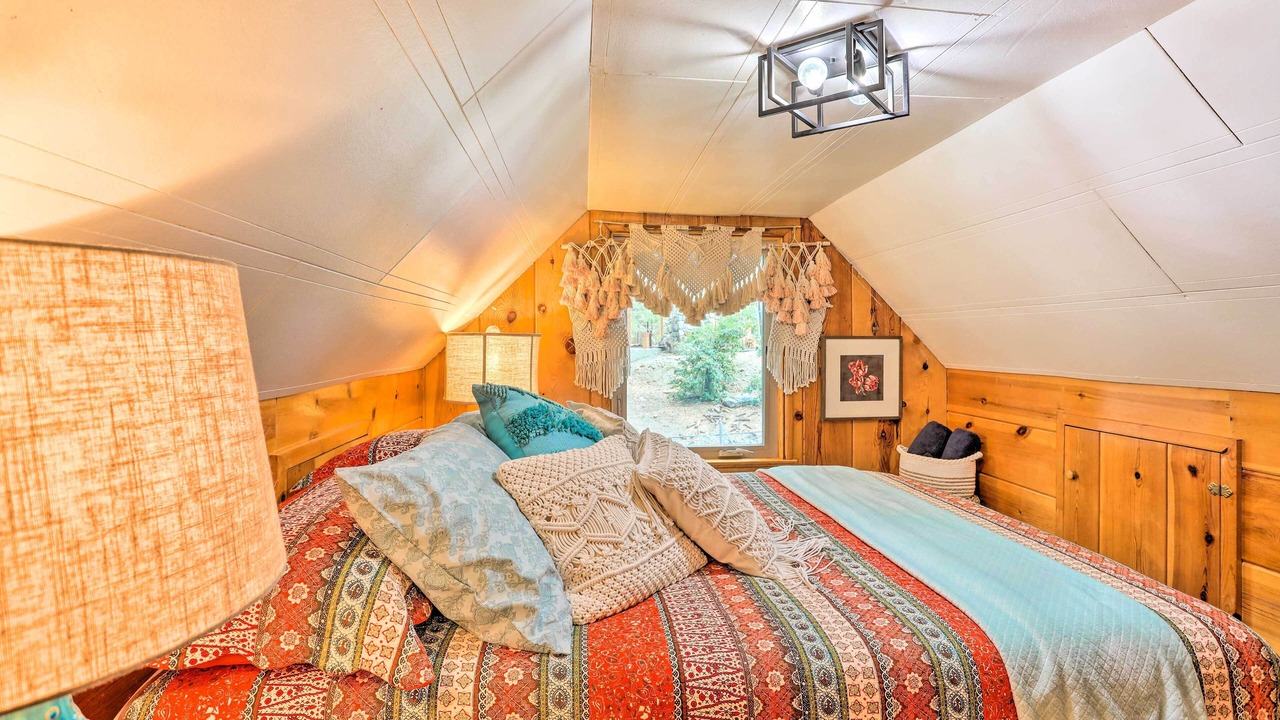 Photo of Bedroom in Wrightwood