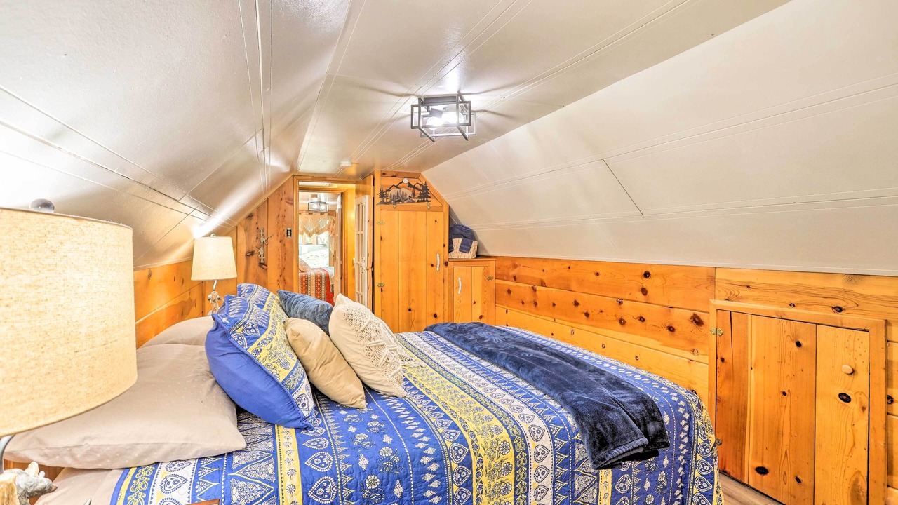 Photo of Bedroom in Wrightwood