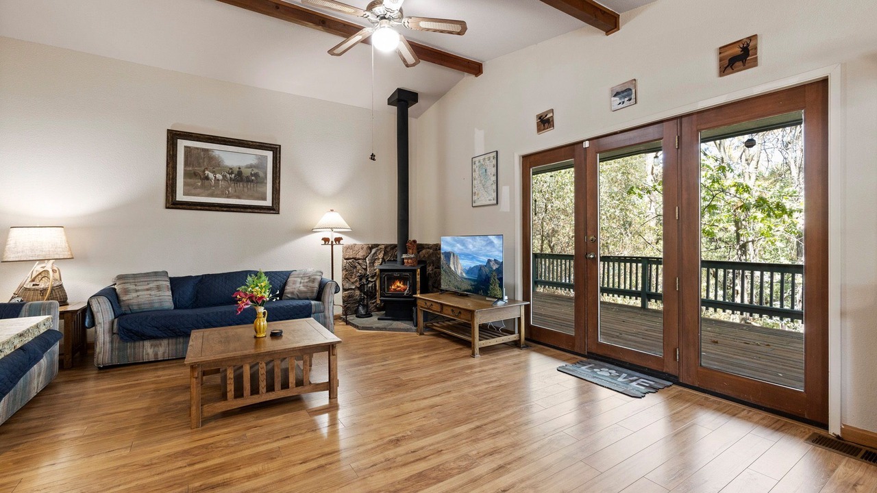 Photo of Livingroom in Groveland