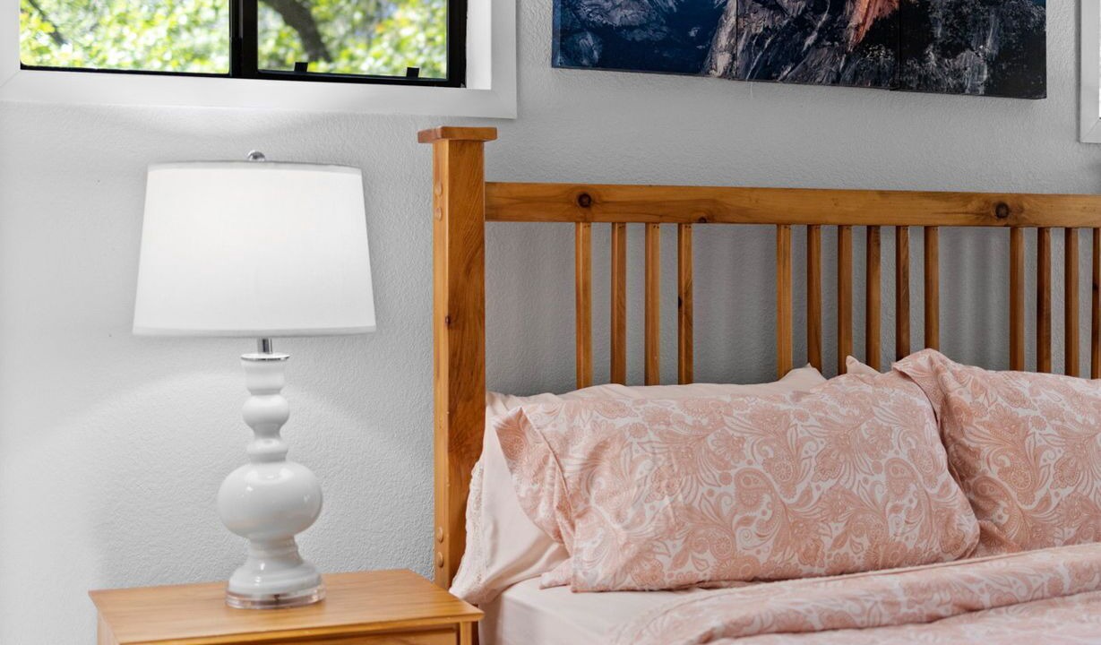 Photo of Bedroom in Groveland