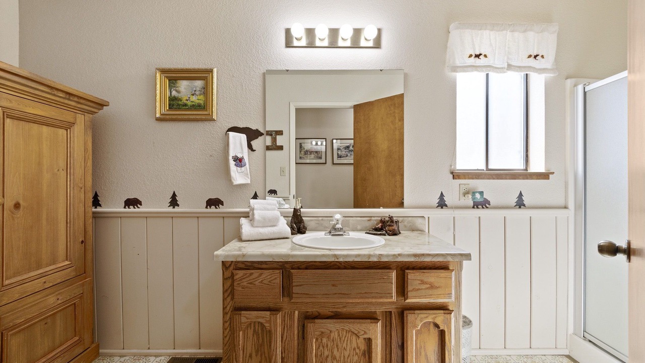 Photo of Bathroom in Groveland