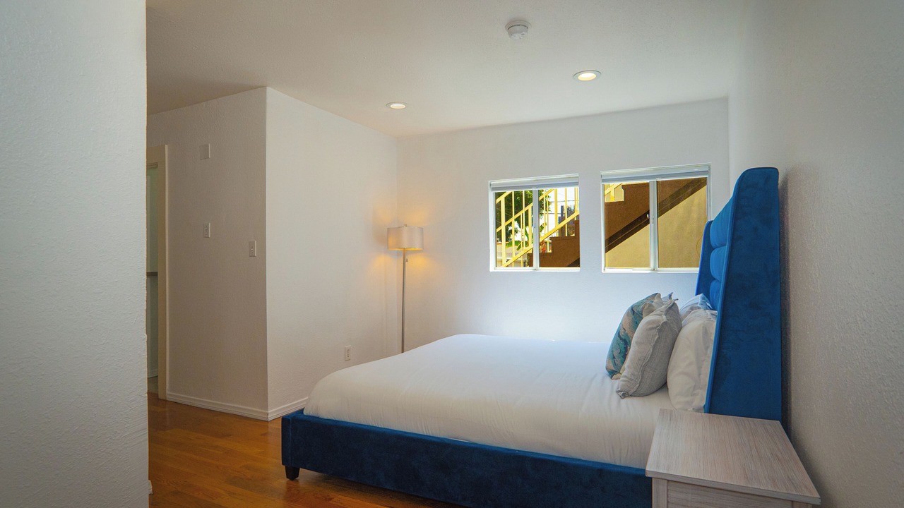 Photo of Bedroom in Mid-Wilshire