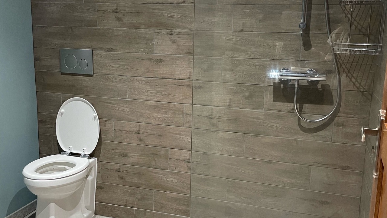 Photo of Bathroom in Coombe Hill