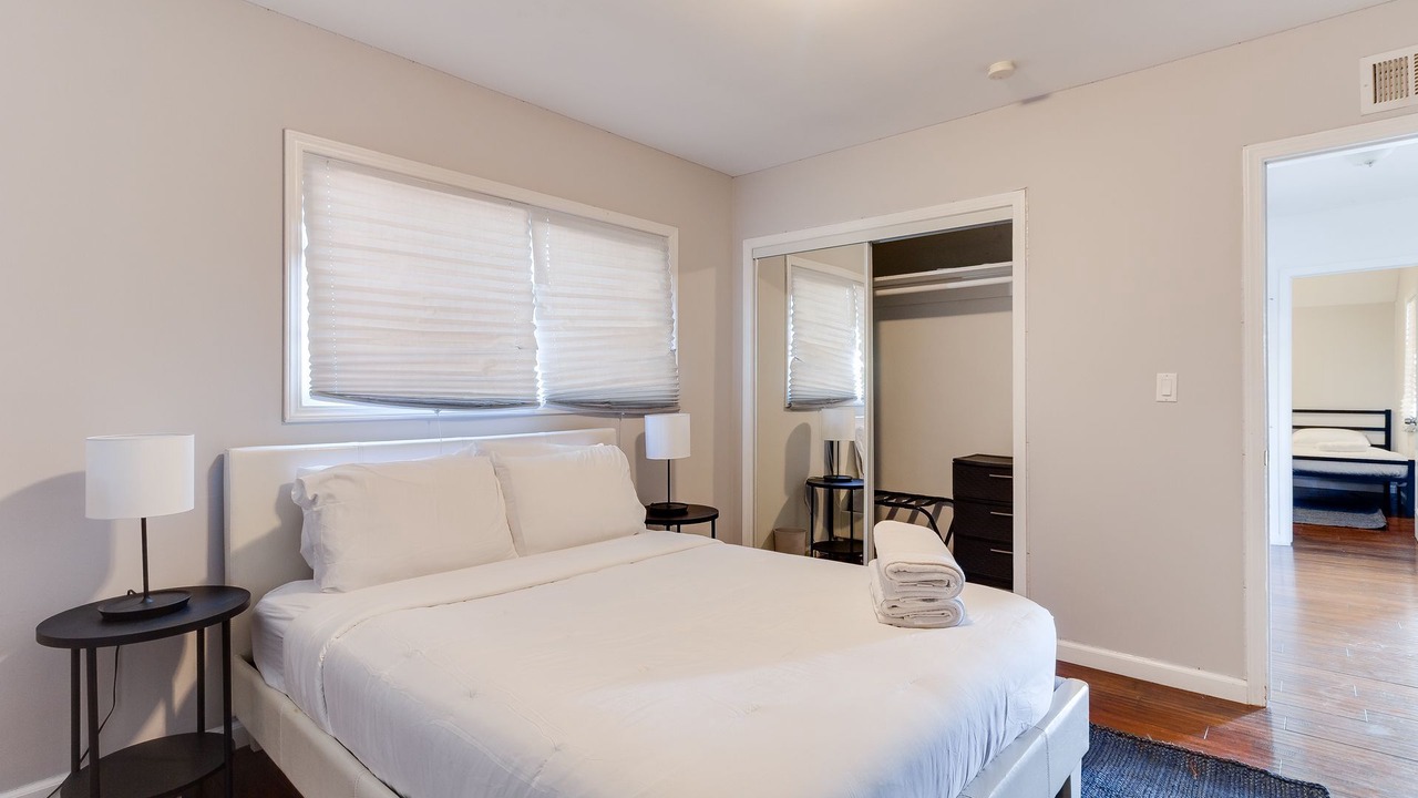 Photo of Bedroom in Reseda