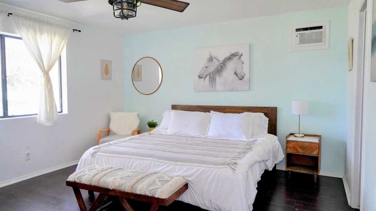 Photo of Bedroom in Yosemite Lakes