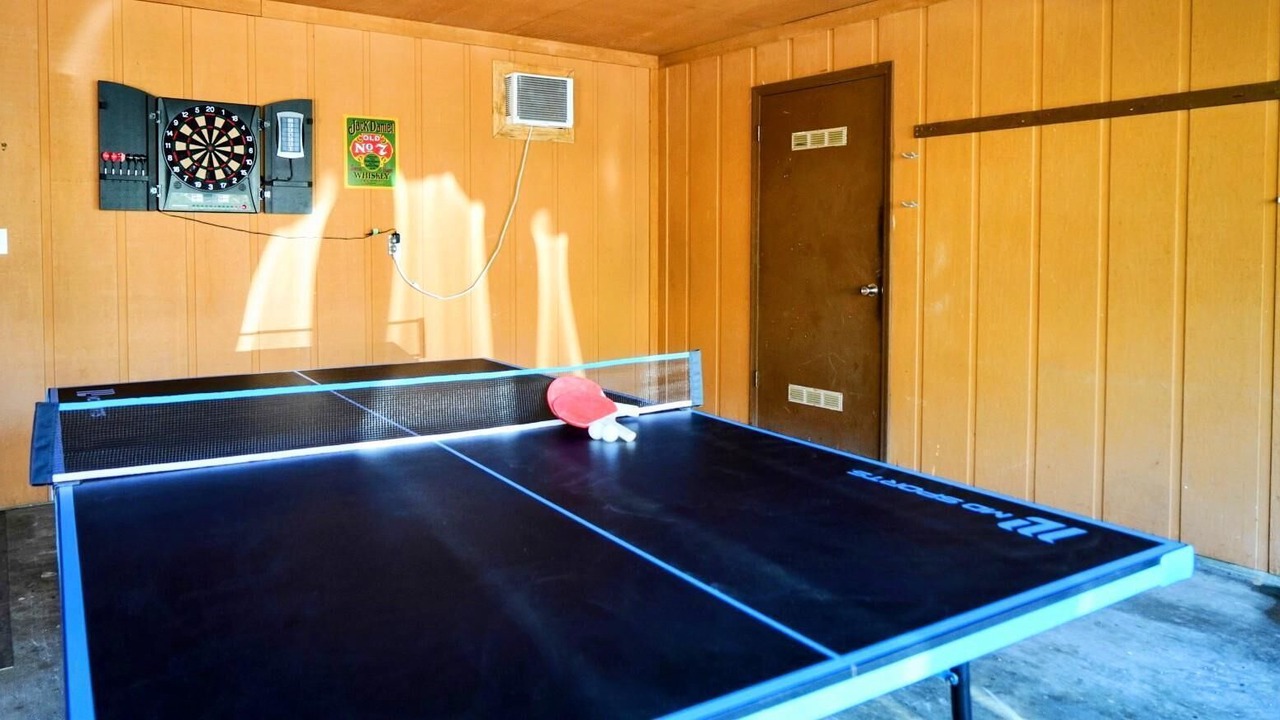 Photo of Bedroom in Yosemite Lakes