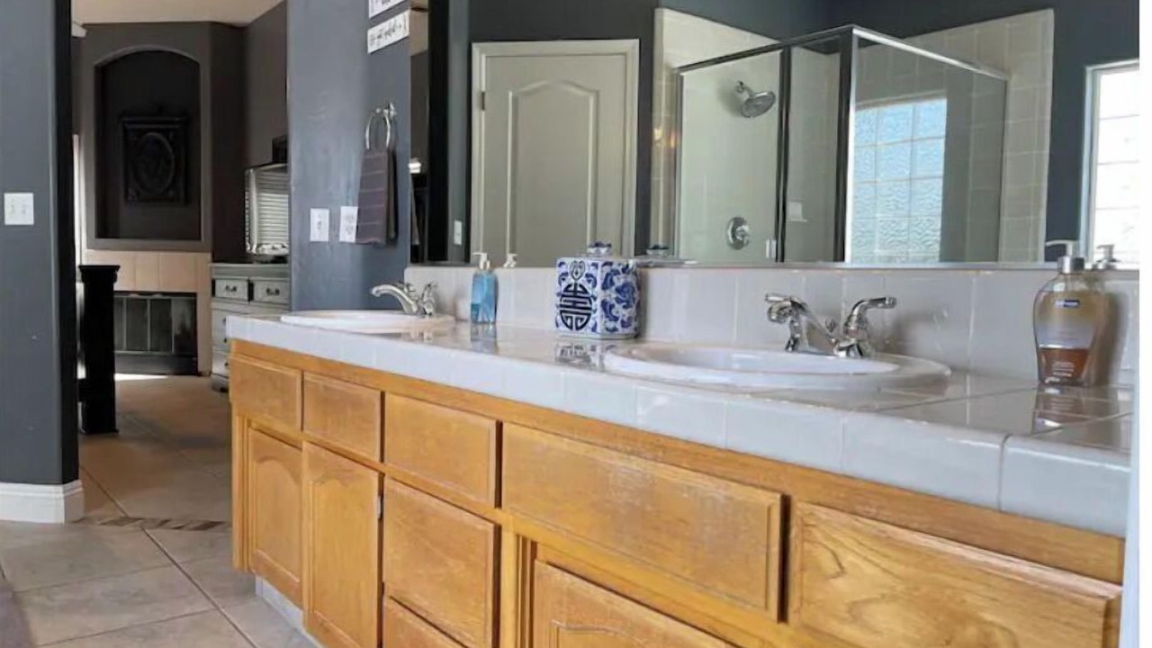 Photo of Bathroom in Rosedale