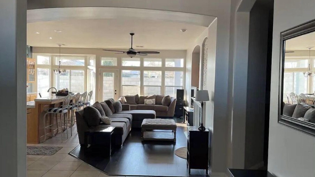 Photo of Livingroom in Rosedale