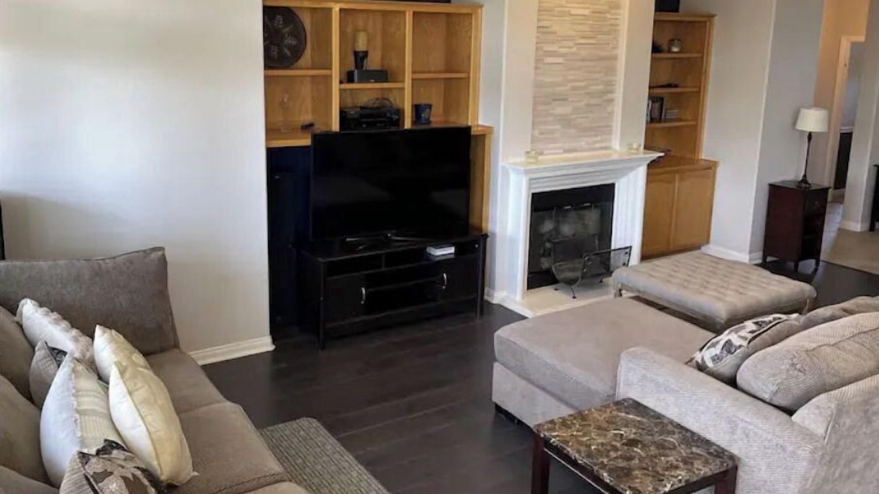 Photo of Livingroom in Rosedale