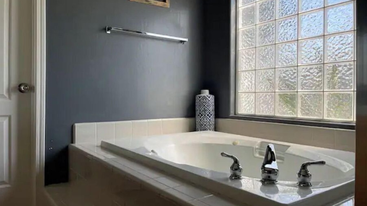 Photo of Bathroom in Rosedale