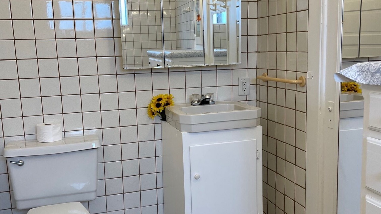 Photo of Bathroom in Downtown Riverside