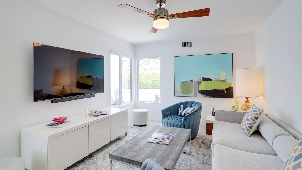 Photo of Livingroom in Canyon View Estates