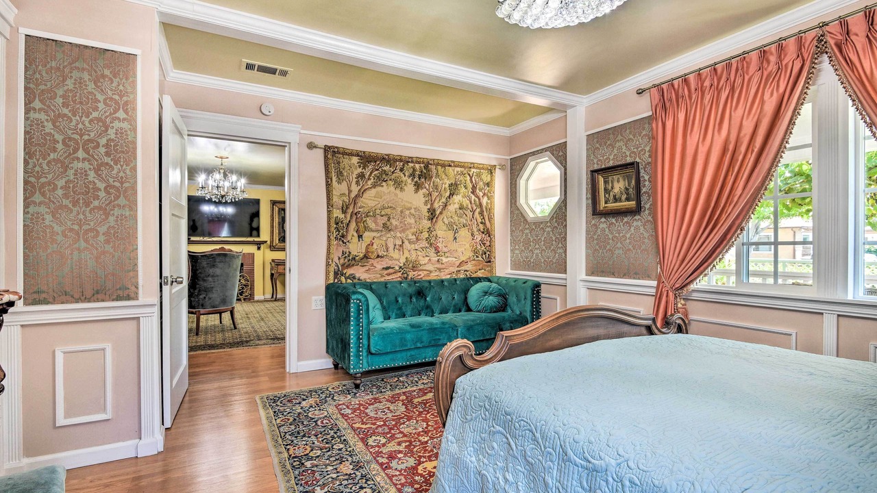 Photo of Bedroom in North Central