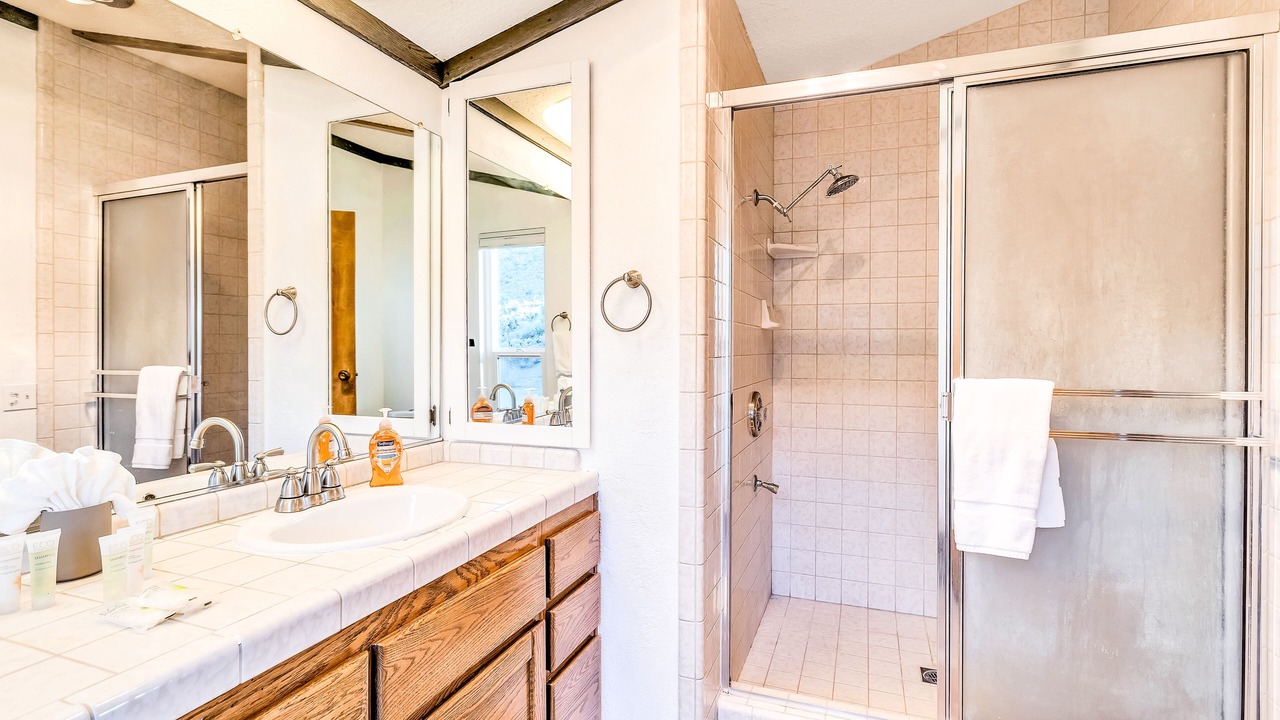 Photo of Bathroom in Joshua Tree Highlands