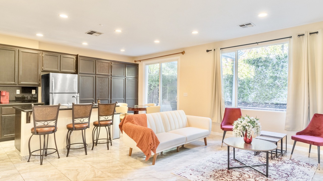 Photo of Livingroom in Union City