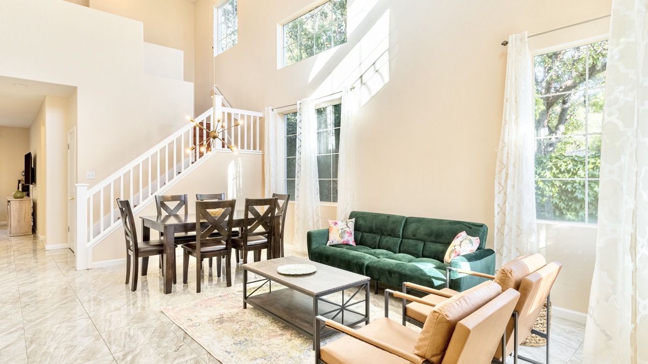 Photo of Livingroom in Union City