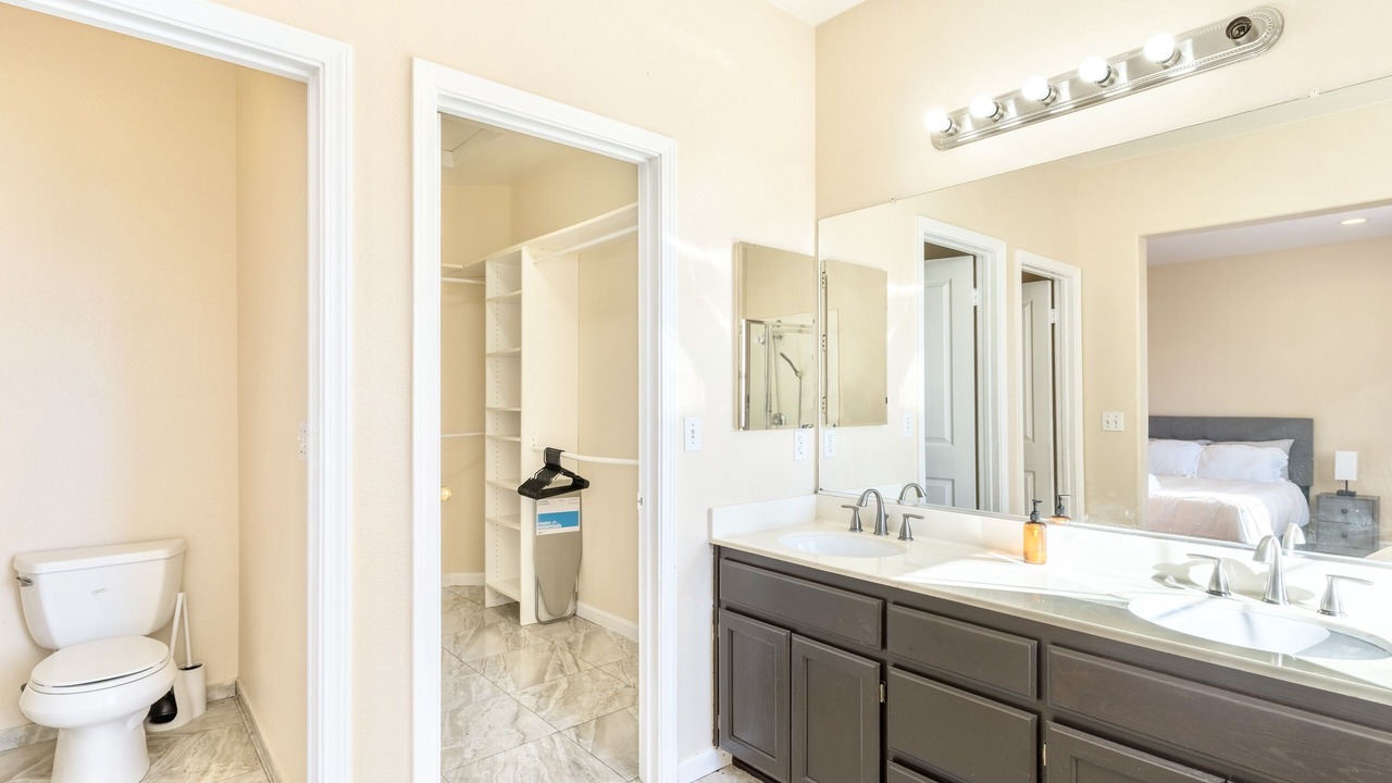 Photo of Bathroom in Union City