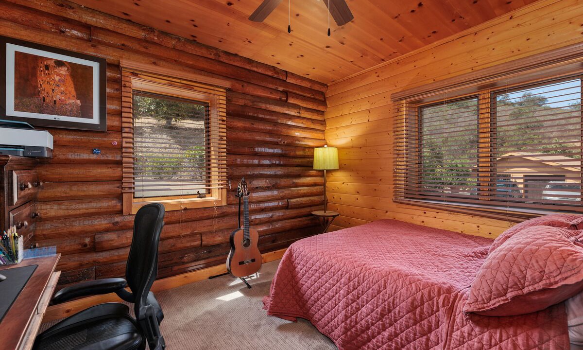 Photo of Bedroom in Escondido
