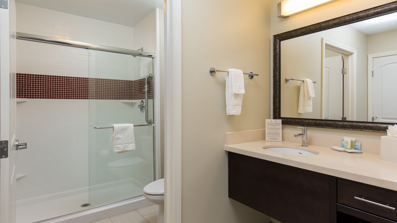Photo of Bathroom in Corona