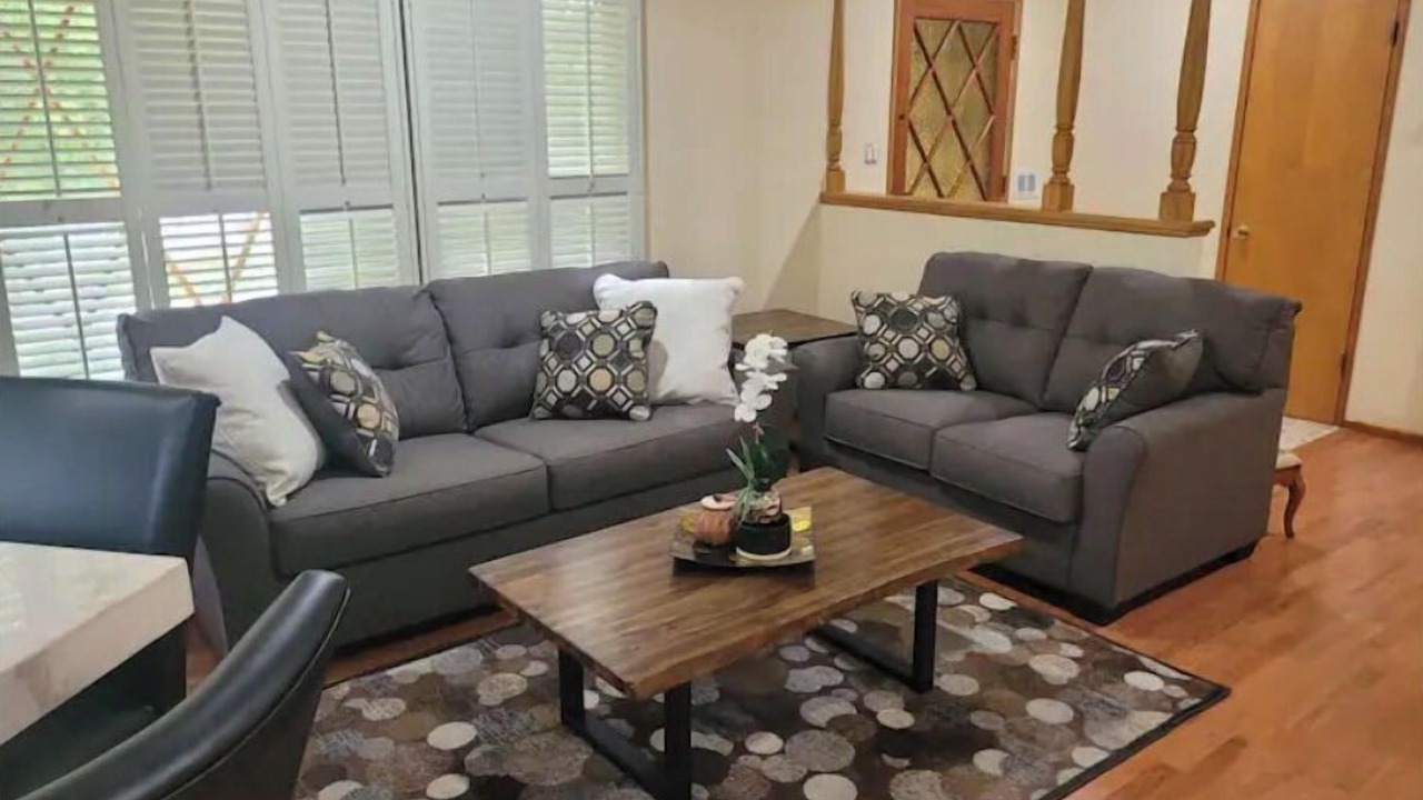 Photo of Livingroom in Wrigley