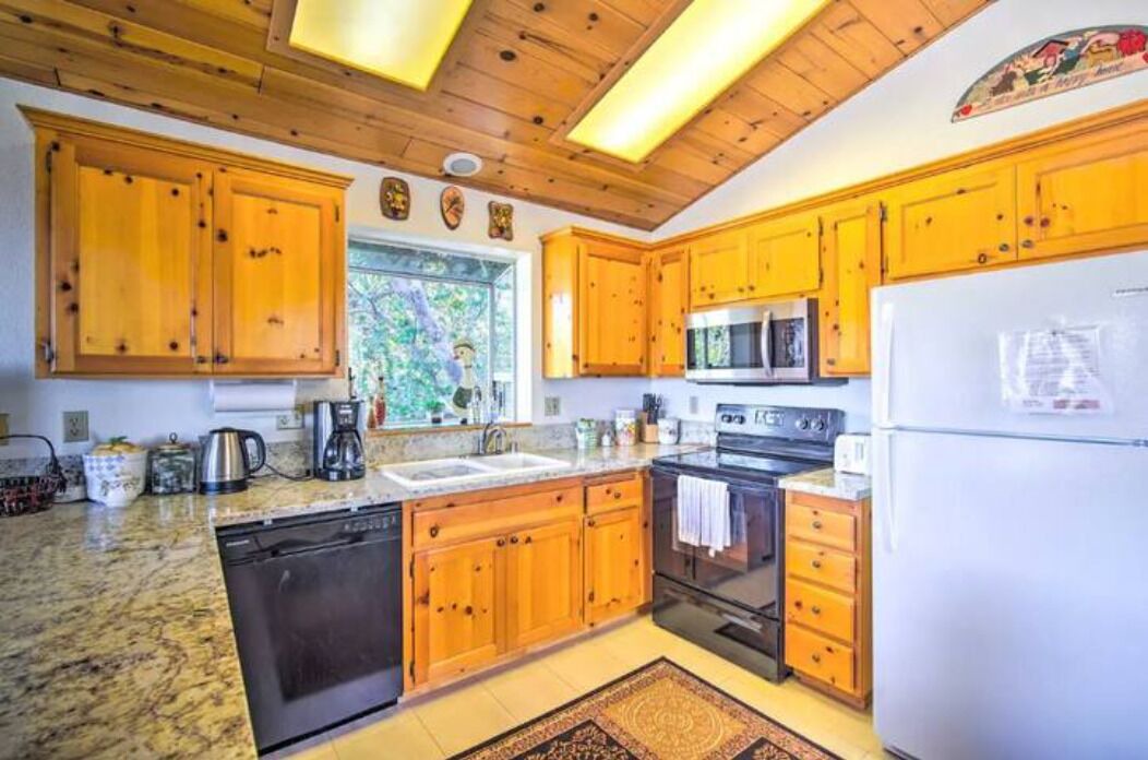 Photo of Kitchen in Arrowbear Lake