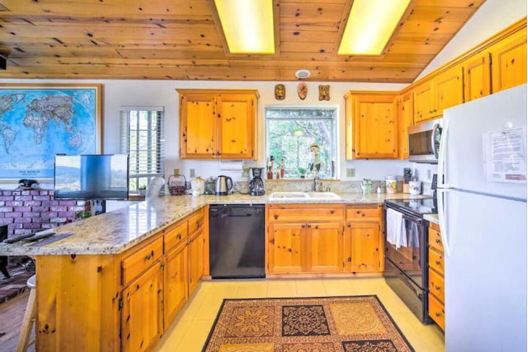 Photo of Kitchen in Arrowbear Lake