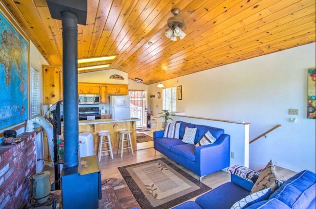 Photo of Livingroom in Arrowbear Lake