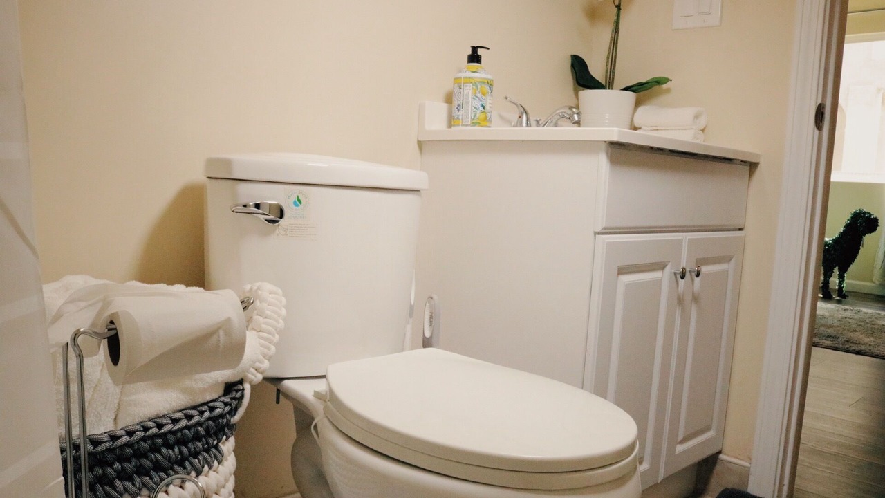 Photo of Bathroom in Harbor