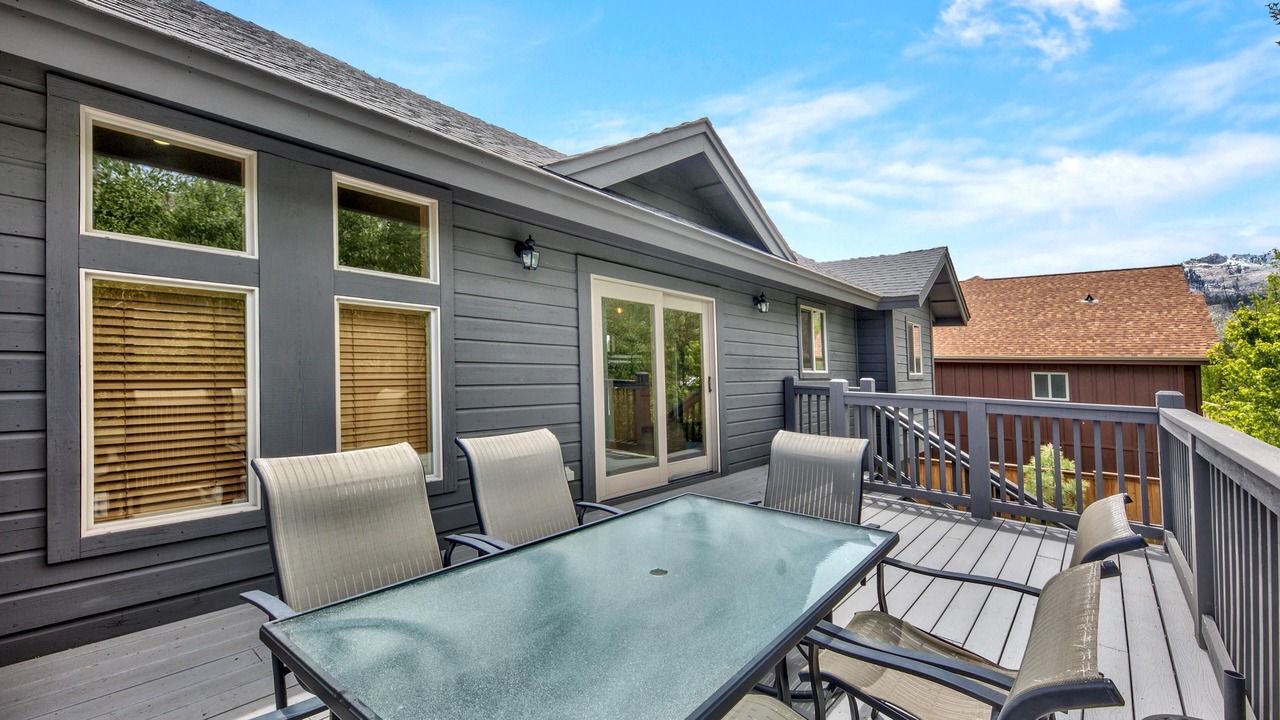 Photo of Outdoor in Mountain View Estates