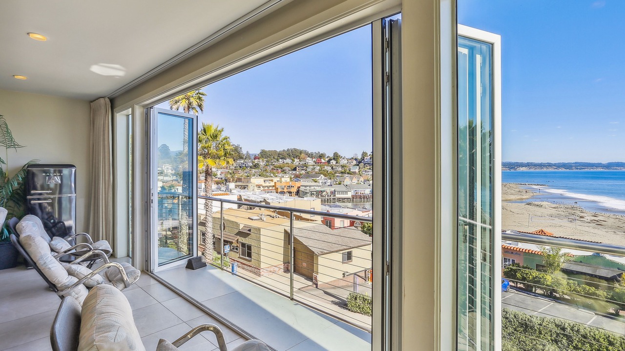 Photo of Bedroom in Capitola