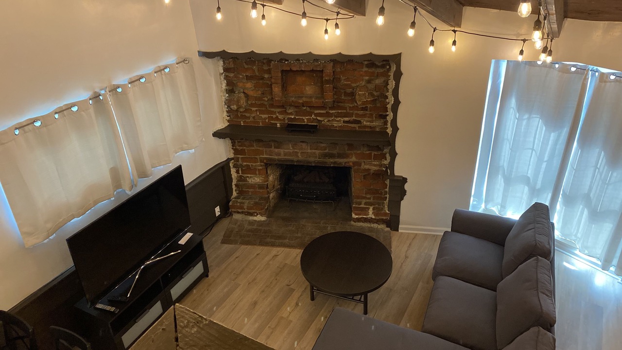 Photo of Livingroom in Burbank