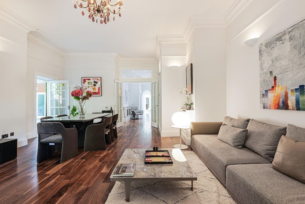 Photo of Livingroom in Frognal and Fitzjohns