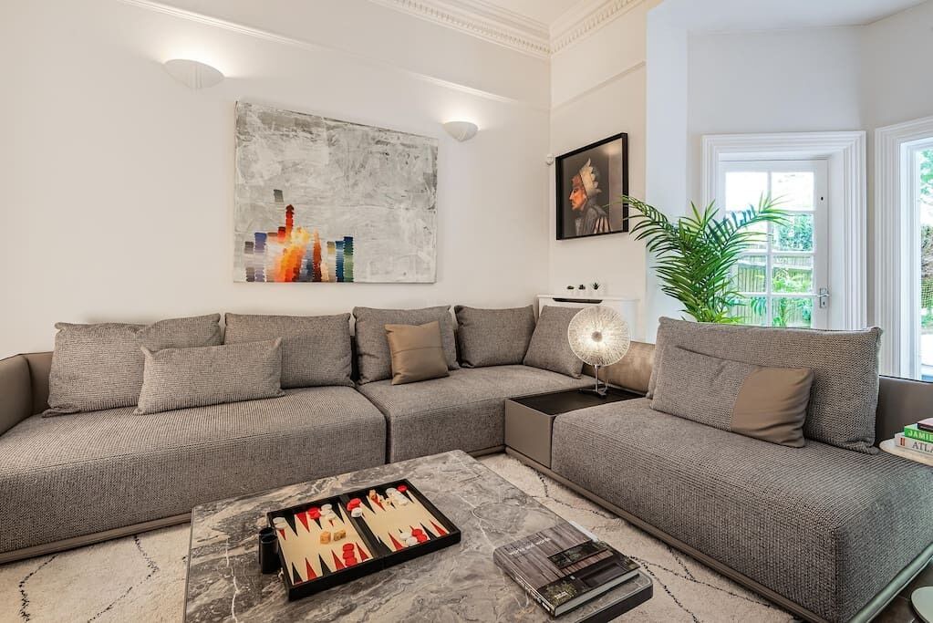 Photo of Livingroom in Frognal and Fitzjohns