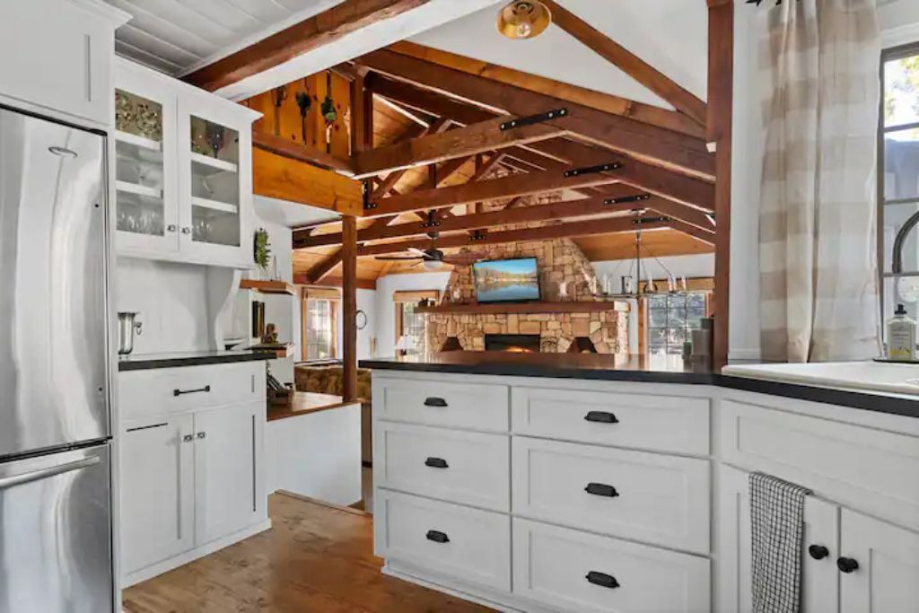 Photo of Livingroom in Cedar Glen