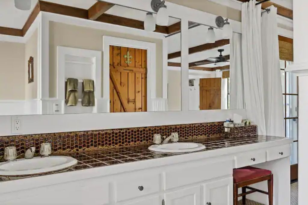 Photo of Bathroom in Cedar Glen