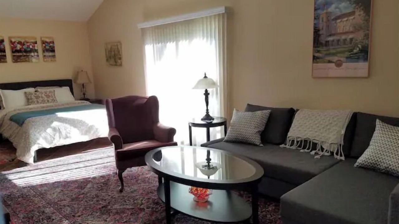 Photo of Livingroom in Sharon Heights