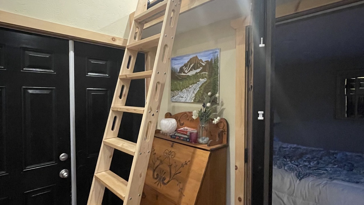 Photo of Bedroom in Wofford Heights