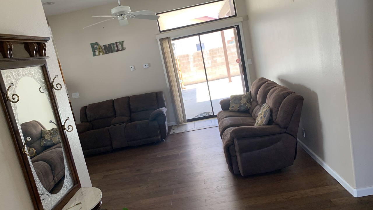 Photo of Livingroom in Ridgecrest
