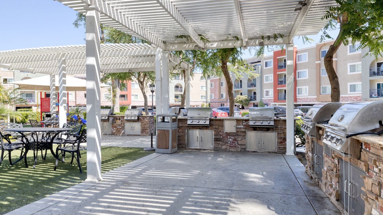 Photo of Outdoor in Woodland Hills