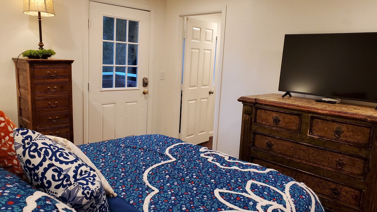 Photo of Bedroom in Twin Peaks